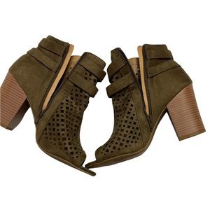 Just Fab Peep Toe Bootie 10